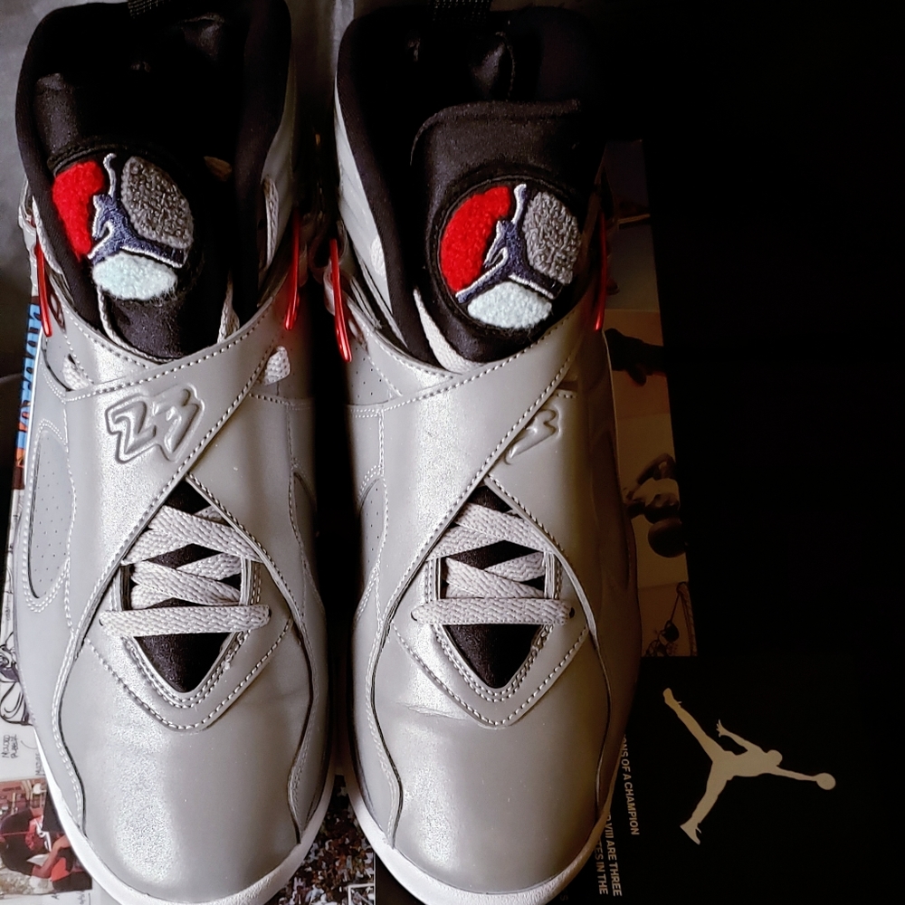 SOLD!!!! Jordan 8. Reflection of a Champion.